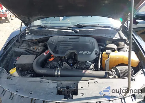 2016 Dodge Charger Sxt z USA, uszkodzony, nr VIN 2C3CDXHG2GH210864